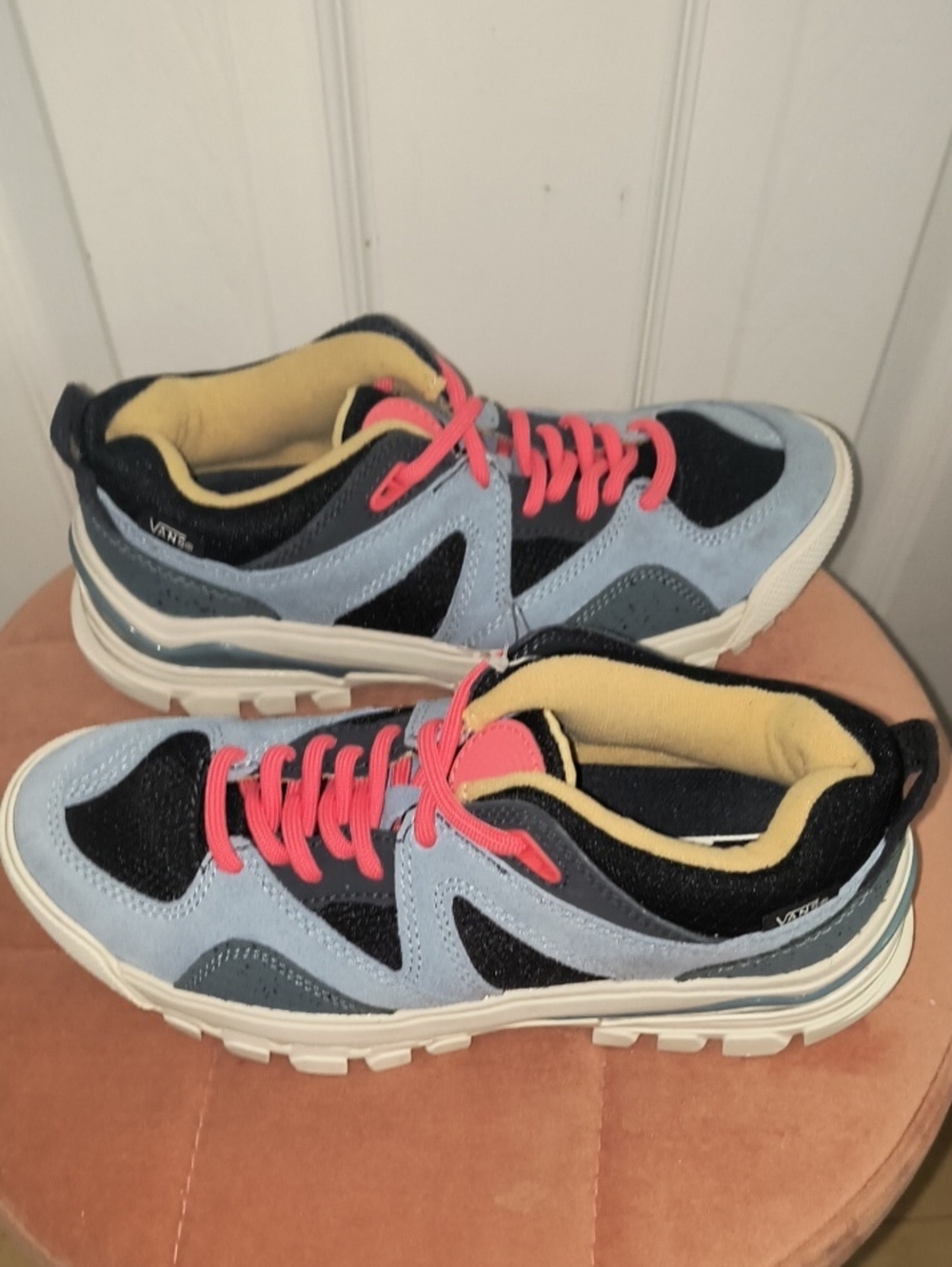 Vans AMZN Trailhead Shoes Size 7 Women's 5.5 Mens NWT - Picture 5 of 9